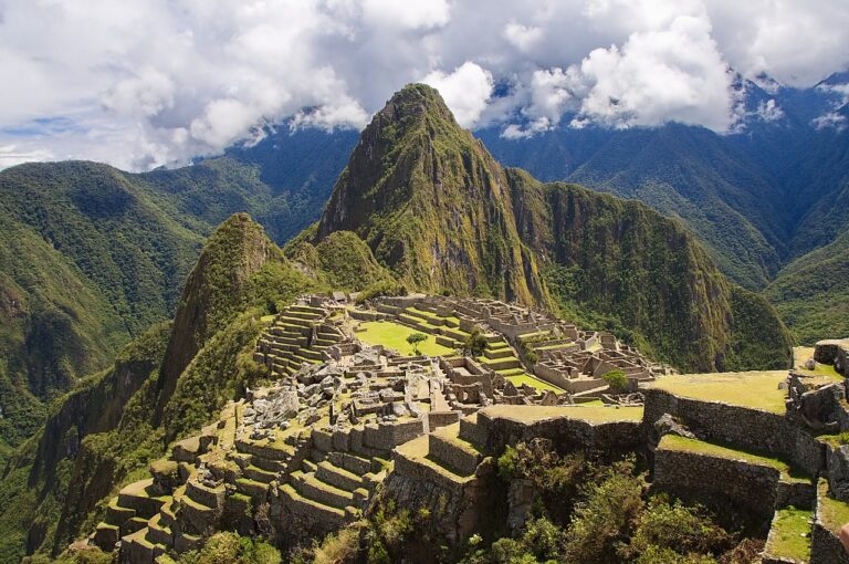 Machu Picchu é reaberta após 25 dias de protestos no Peru
