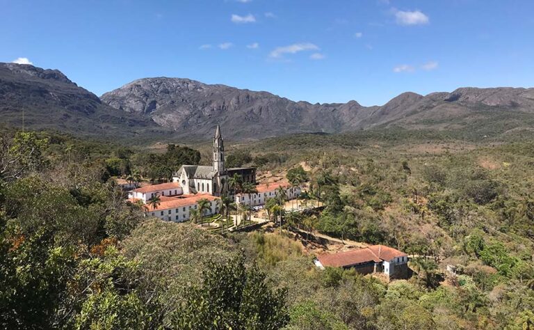 Como é se hospedar no Santuário do Caraça, em Minas Gerais